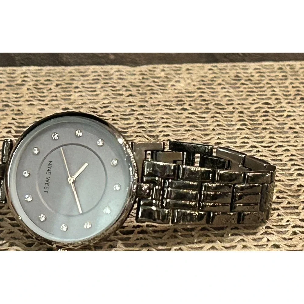 Nine West‎ Diamond Accent Ladies Watch Stainless Steel Band Works